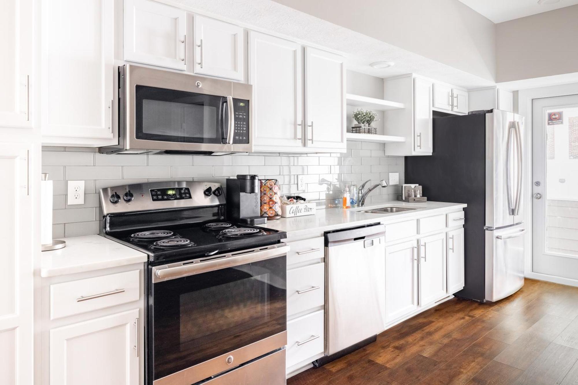 Luxury Downtown Townhome Unit 5 Кливланд Екстериор снимка