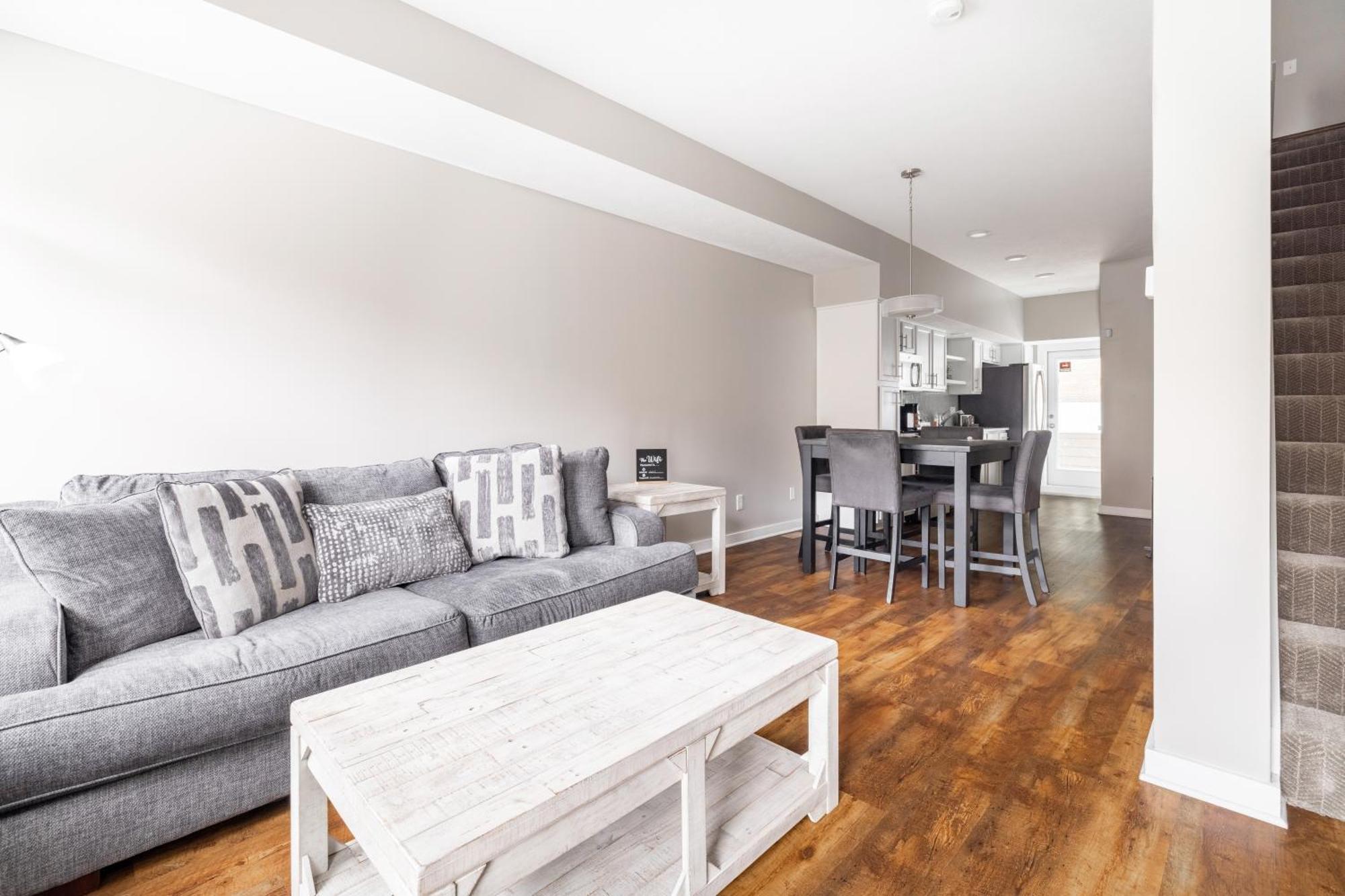 Luxury Downtown Townhome Unit 5 Кливланд Екстериор снимка